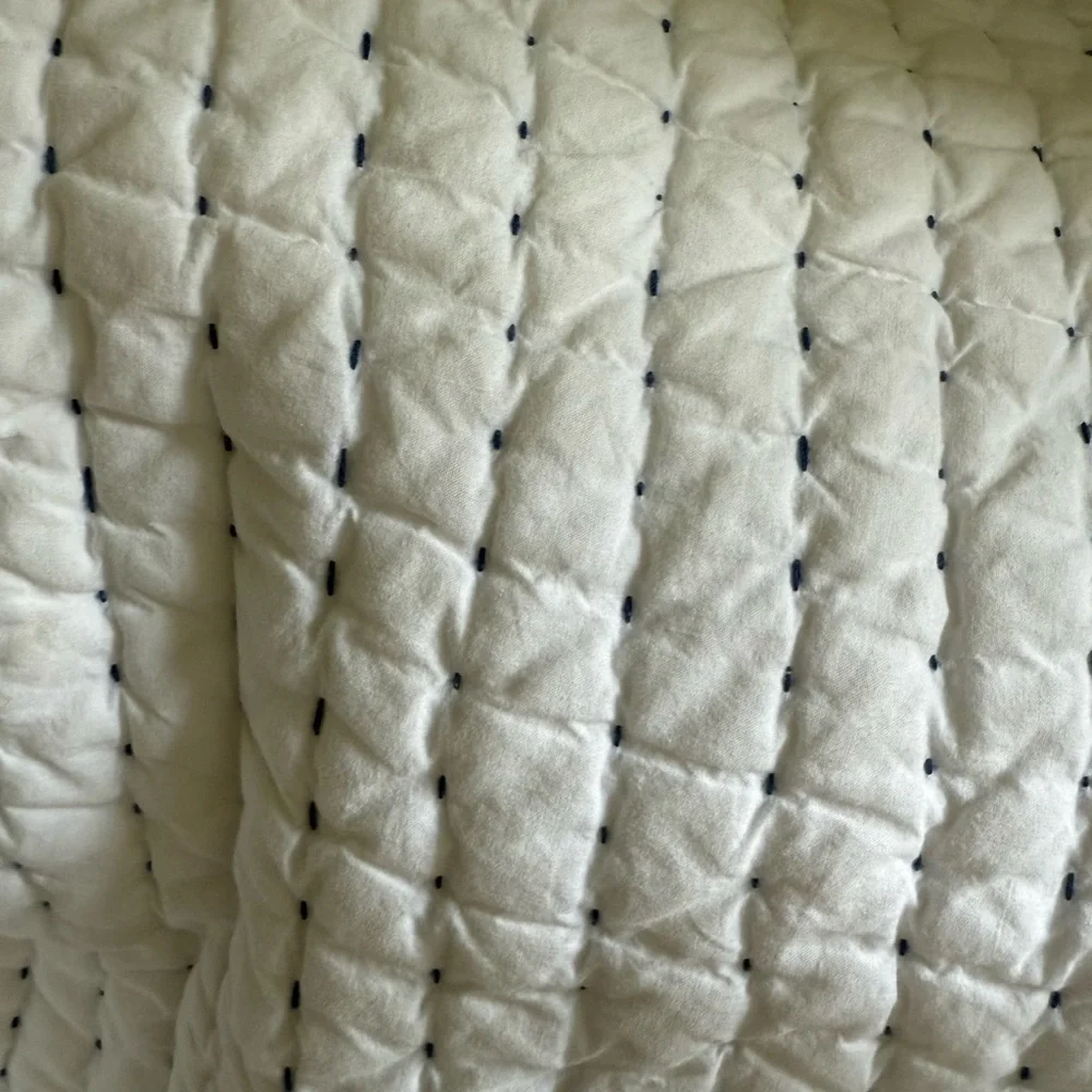 Serena & Lily Twin White Quilt Hand Stitched Blue Channeling Thread 68x86